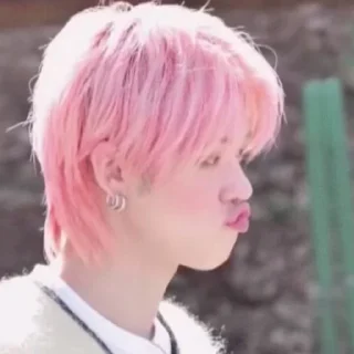 🍁 emoji pinkjjun - @gabutku Telegram sticker 4 of 49
