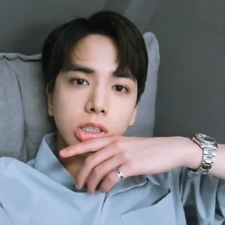 Sticker from YOUNGHOON @stickertheboyz