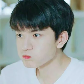 ☺️ emoji Lin Yi Telegram sticker 19 of 40
