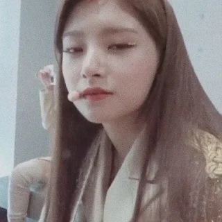 Sticker from Yiren