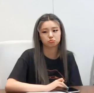 Sticker from @dicipunyasticker kpop meme