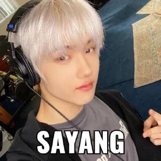😍 emoji sangat emosi Telegram sticker 12 of 46