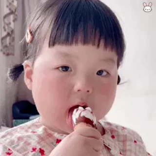 Sticker from 小孩表情包点击 @shayudidibiaoqing