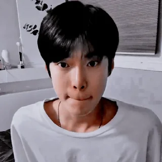 Sticker from doyoung @araldya