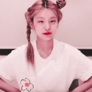 🦋 emoji ⋆  ̥ hwang yeji — @lilhyunjin Telegram sticker 17 of 45