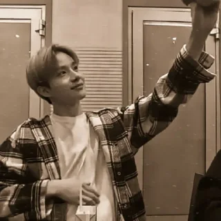 Sticker from Jungwoo Vintage @StikerJungwooi