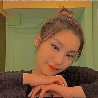🙂 emoji Yeji Telegram sticker 8 of 13