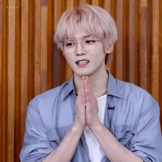 🦅 emoji taeyong Telegram sticker 13 of 25