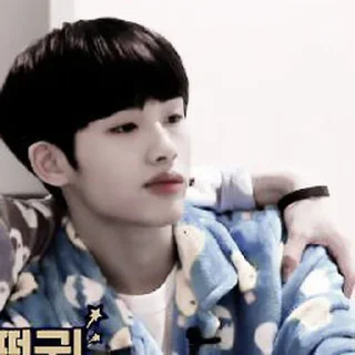 🍗 emoji +:‧₊ winwin @stickernct Telegram sticker 7 of 20