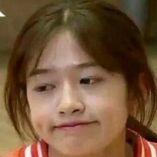 Sticker from izone reaction @WOODZSTCAN