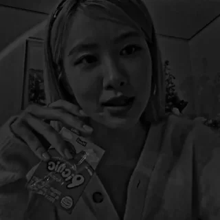 Sticker from 𝙍𝙊𝙎𝙀 𝙫.𝟭 @fckbadgirl