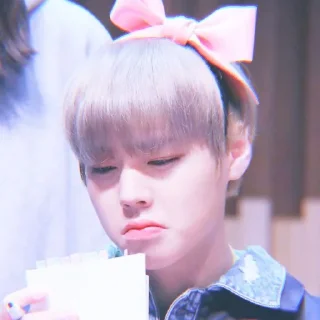 Sticker from ᥲ᥊ᥱᥣι᥆ᥒ sOftt﹆