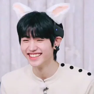 🧊 emoji ꜆꜄꜆ ⌕ @crybier park sunghoon  ོ Telegram sticker 12 of 100
