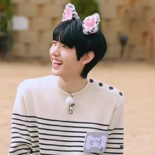 🧊 emoji ꜆꜄꜆ ⌕ @crybier park sunghoon  ོ Telegram sticker 16 of 100