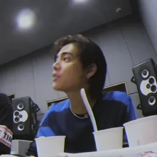 Sticker from ㅡONE V16 @privatejungjaeone