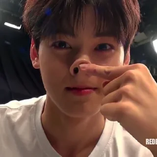 Sticker from Cha Eunwoo @Moontelaxx