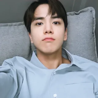 Sticker from YOUNGHOON @stickertheboyz