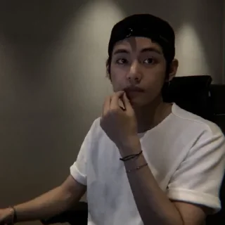 🎲 emoji KIM TAEHYUNG : : @VANTAESEX Telegram sticker 3 of 70