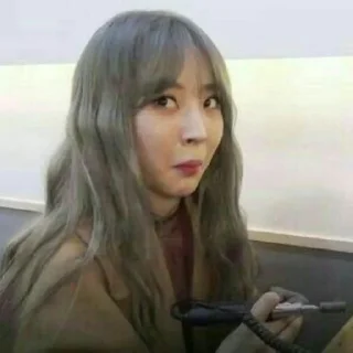 🤍 emoji moonbyul by @lilhyunjin Telegram sticker 22 of 30