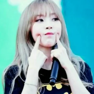 🤍 emoji moonbyul by @lilhyunjin Telegram sticker 24 of 50