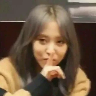 🤍 emoji moonbyul by @lilhyunjin Telegram sticker 9 of 30
