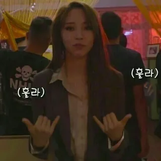 🤍 emoji moonbyul by @lilhyunjin Telegram sticker 17 of 30