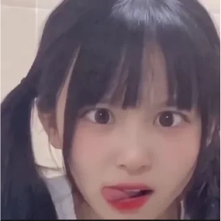 😜 emoji 萌妹都在: moe.art - 草莓果酱ox. Telegram sticker 20 of 120