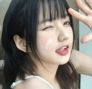 😪 emoji 金牌小助理 @Xzhang888 Telegram sticker 14 of 113