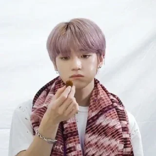 Sticker from lee taeyong meme @stikermemeidolkpop