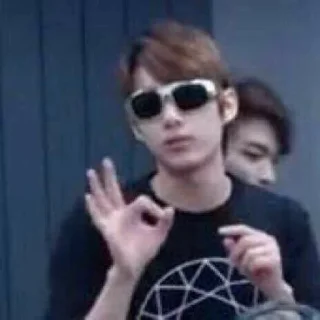 Sticker from ⋆ junhui ⋆ @cipagorum