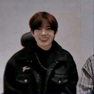 Sticker from HEESEUNG [ @PEWUVVU ]