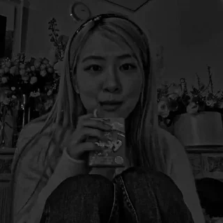 Sticker from 𝙍𝙊𝙎𝙀 𝙫.𝟭 @fckbadgirl