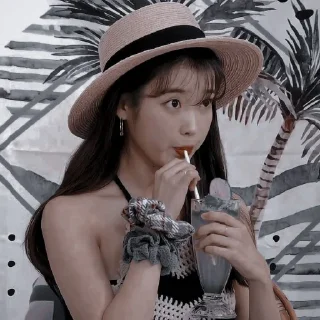 🥨 emoji 🥨 , IU dark by @imanopie00 Telegram sticker 15 of 35