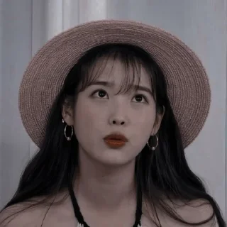 🥨 emoji 🥨 , IU dark by @imanopie00 Telegram sticker 19 of 35
