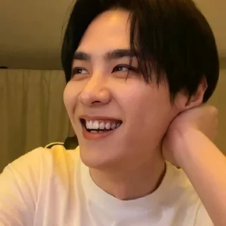 🦅 emoji Qian Kun by @stickernct Telegram sticker 19 of 30