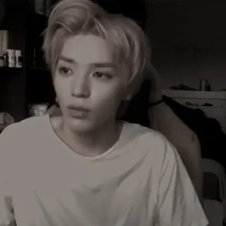 Sticker from @lastkidoyen taeyong dark
