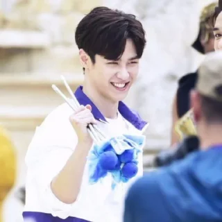 🤙 emoji Qian Kun @taehycng Telegram sticker 5 of 23
