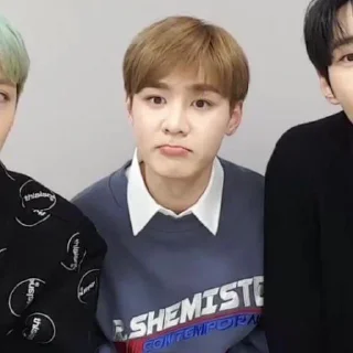 🎁 emoji ⎙ : : QIAN KUN @TIKELNAVIN Telegram sticker 10 of 34