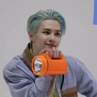 🎁 emoji ⎙ : : QIAN KUN @TIKELNAVIN Telegram sticker 22 of 34