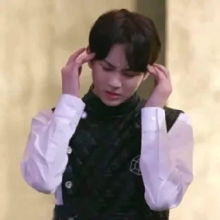 🤕 emoji Enhypen Jungwon memes Telegram sticker 15 of 85