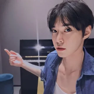 🕸 emoji @ZCKYX AS DOYOUNG [V.2] Telegram sticker 8 of 100