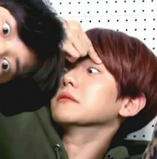 Sticker from Baekhyun @stickeraibkpop