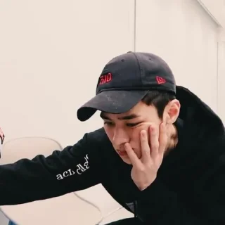 🤙 emoji Qian Kun @taehycng Telegram sticker 19 of 23