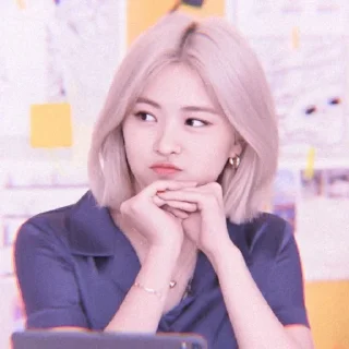 Sticker from Shin Ryujin (@xaaturns)