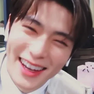 Sticker from @gibransu as Jaehyun [2]