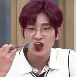 Sticker from 4 @ONEWOO96