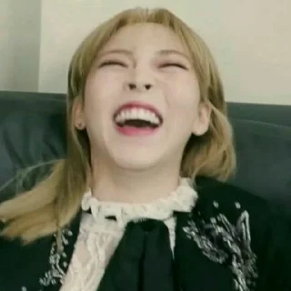 🤍 emoji moonbyul by @lilhyunjin Telegram sticker 7 of 30