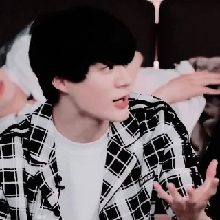 Sticker from `𝙅eno 𝞀sd @STICKERJENO