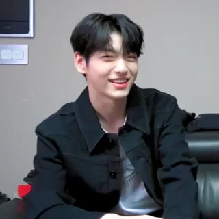 📼 emoji Soobin lagi @choiyeocjun Telegram sticker 19 of 30