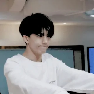 🪄 emoji 𝐉 Jisung – @stickernct Telegram sticker 13 of 50